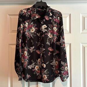 🦋Torrid Business Casual ButtonDown LongSleeve Blouse~Floral~Butterflies~ Size1X